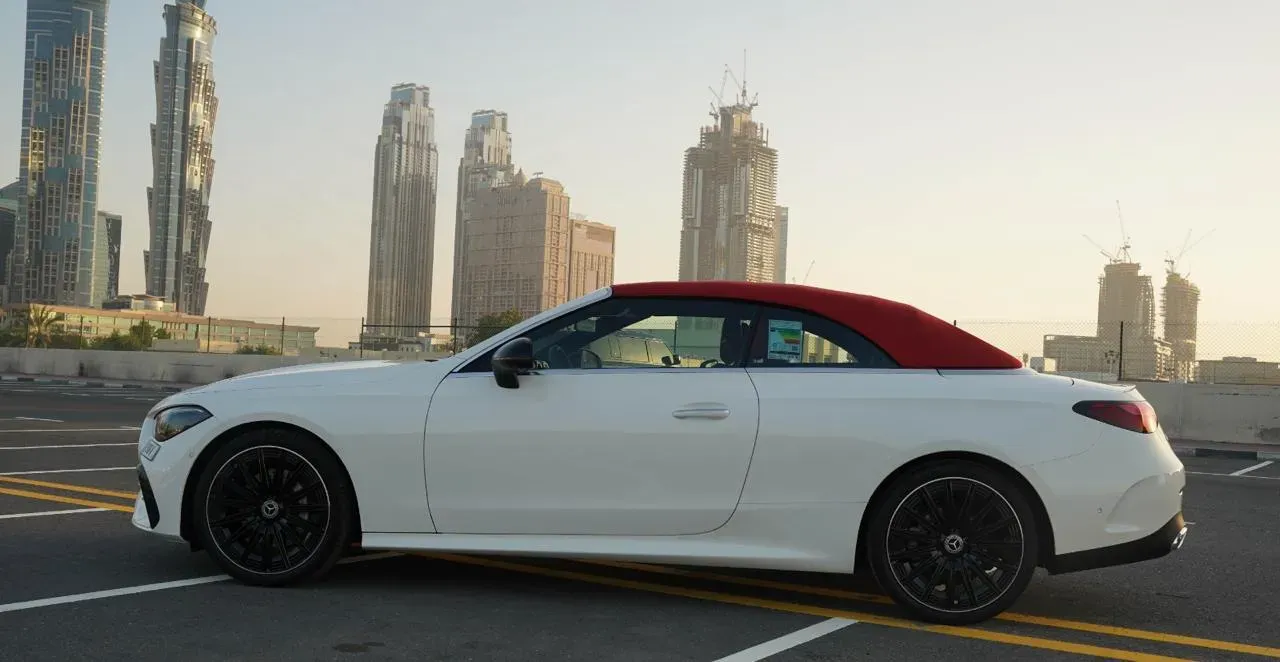 Mercedes CLS200 Convertible view 3