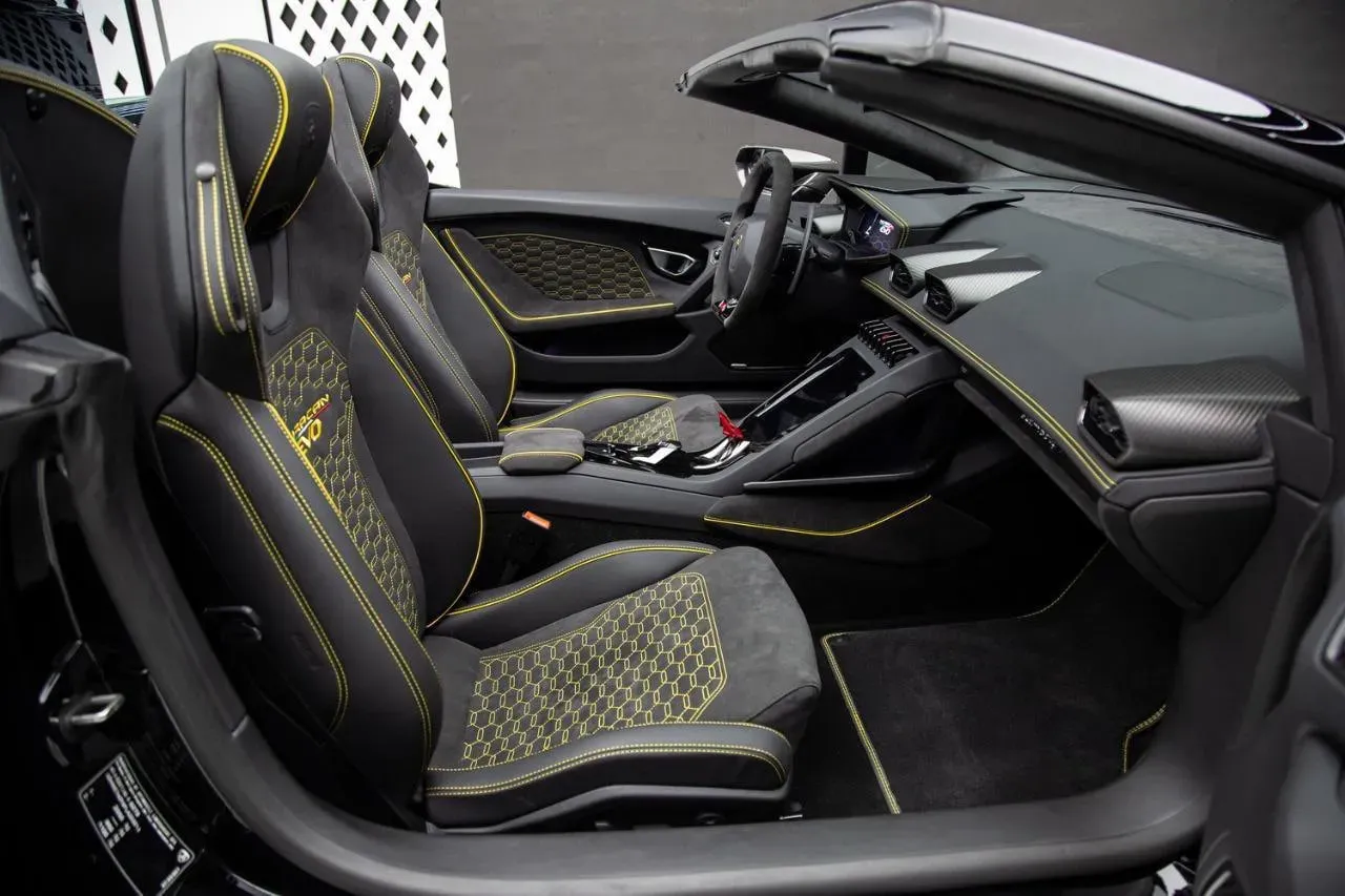 Lamborghini Huracan  view 4