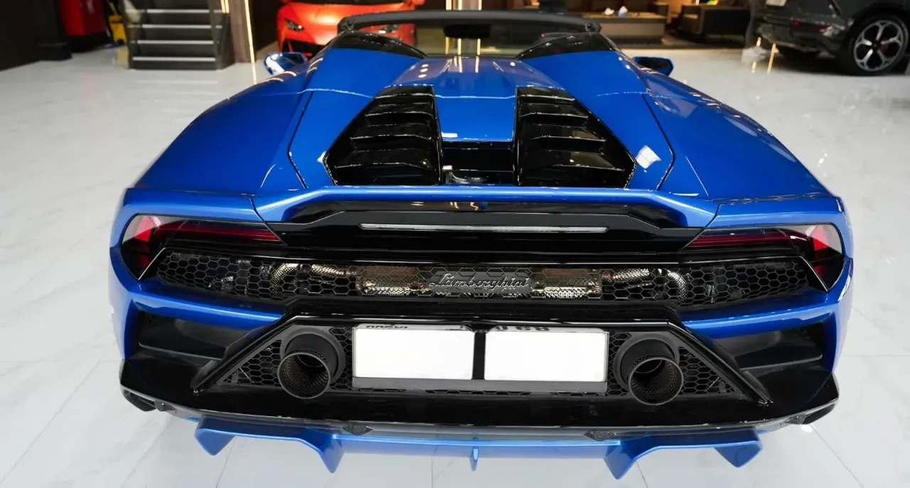 Lamborghini Huracan  view 4