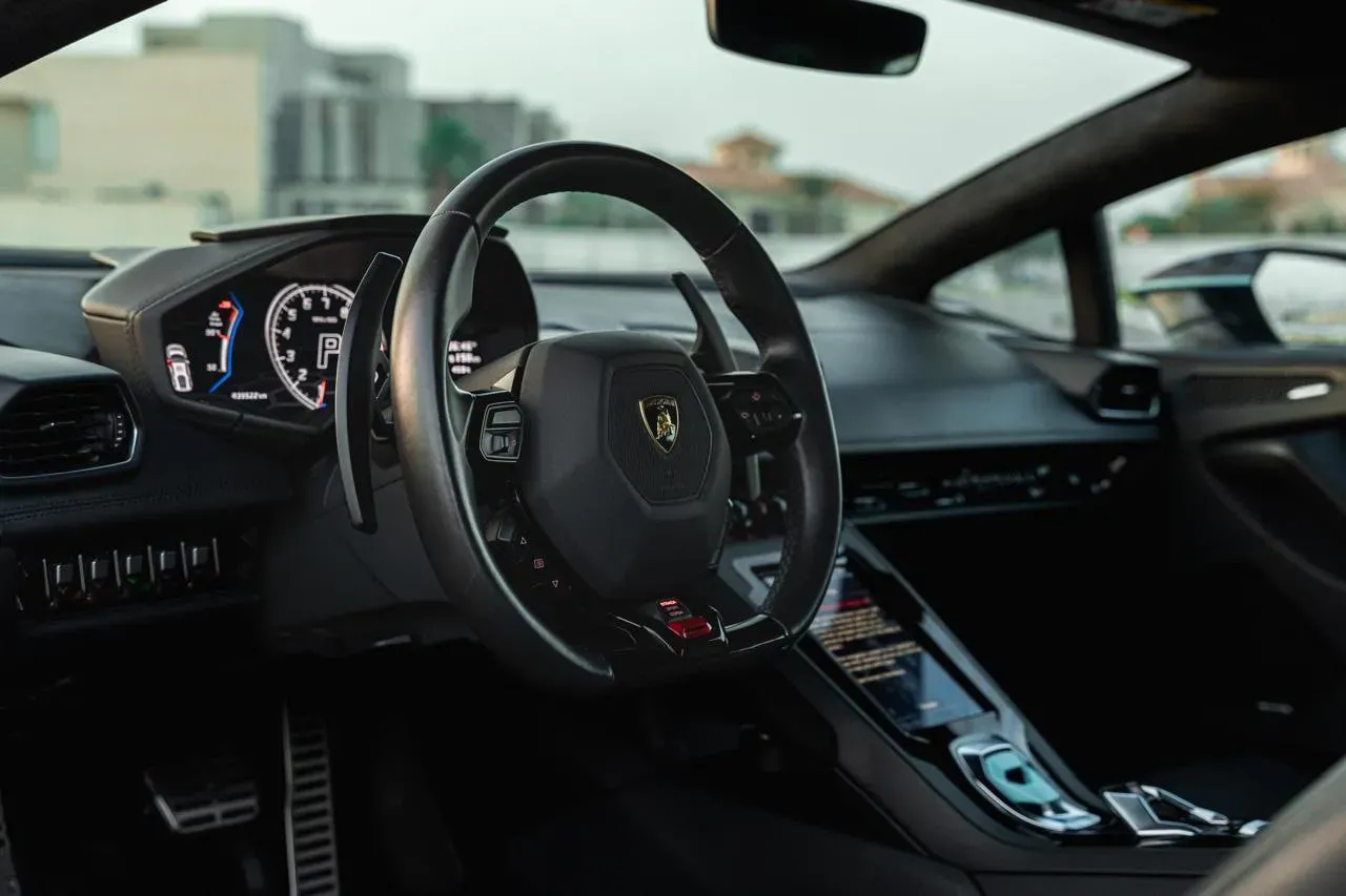 Lamborghini Evo couple  view 3