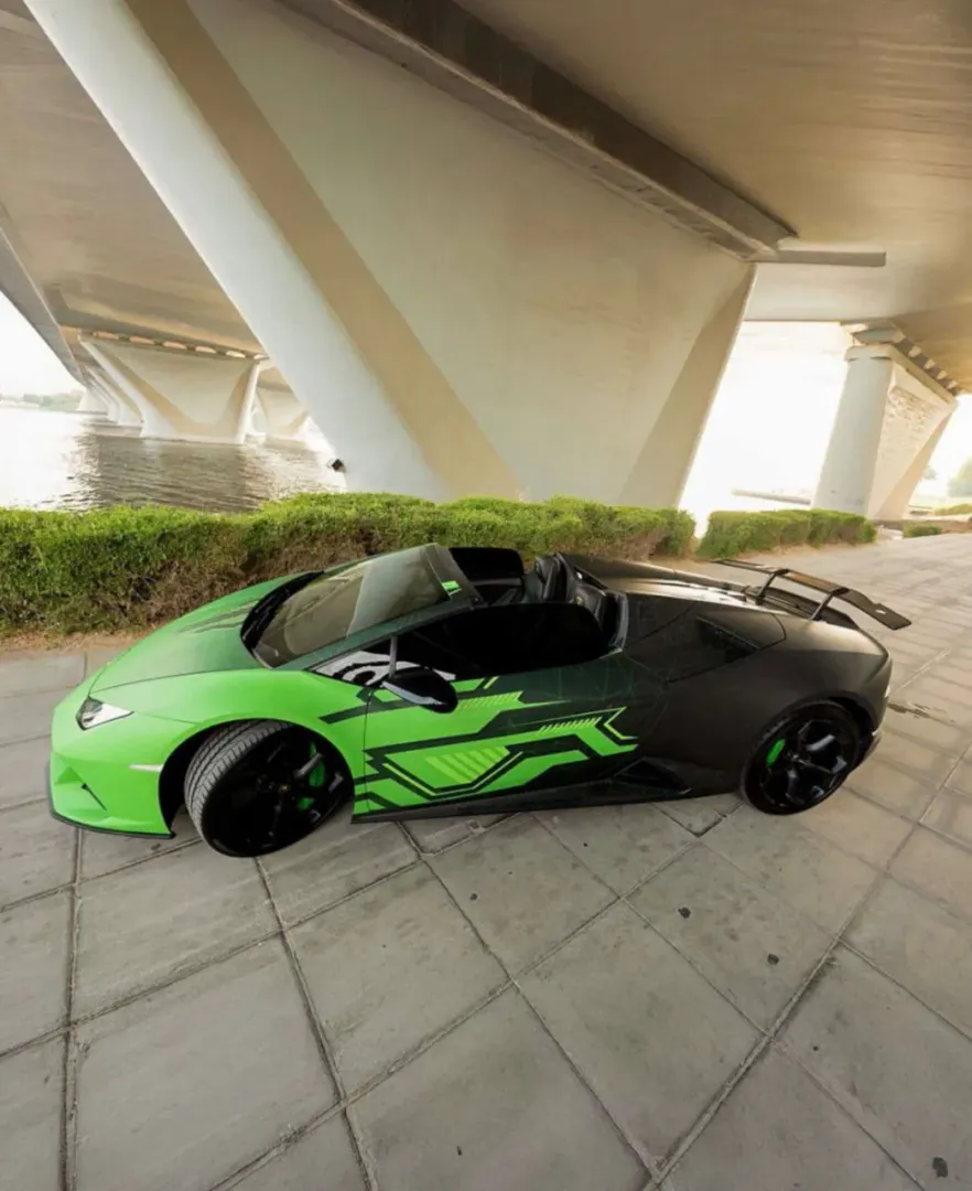 Lamborghini Huracan Performante view 2