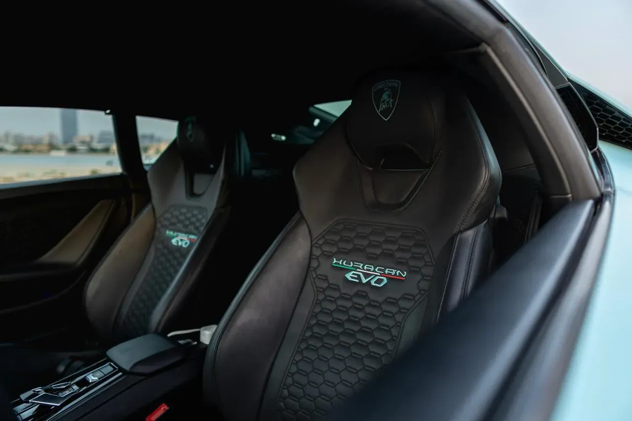 Lamborghini Evo couple  view 4