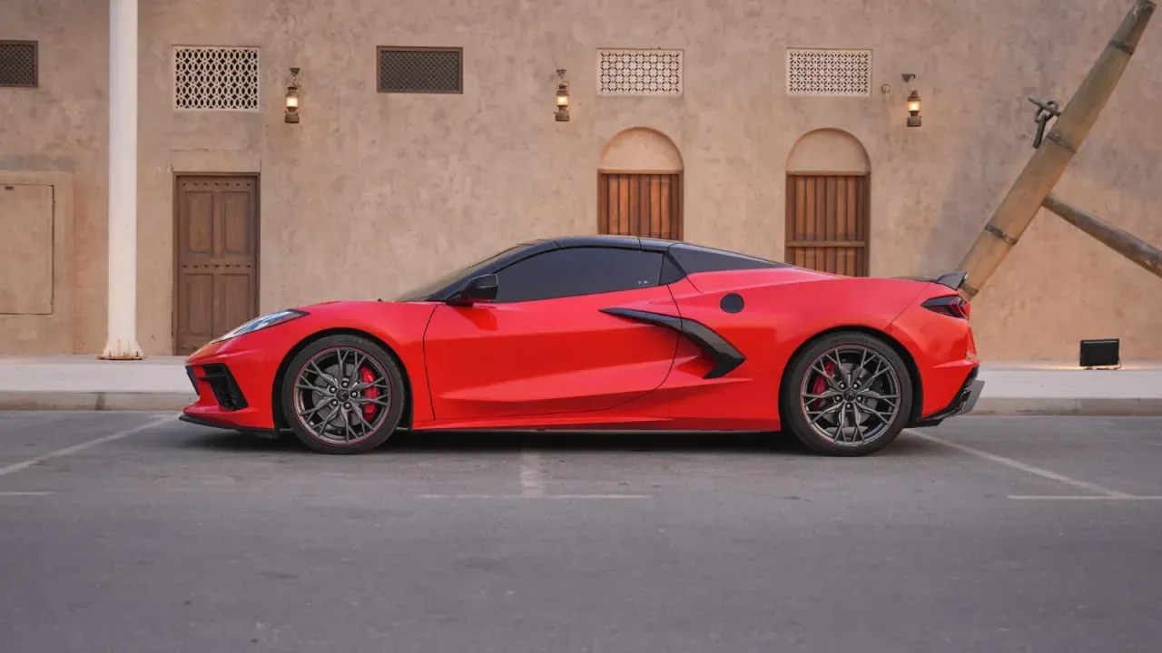 Chevrolet Corvette C8 view 4