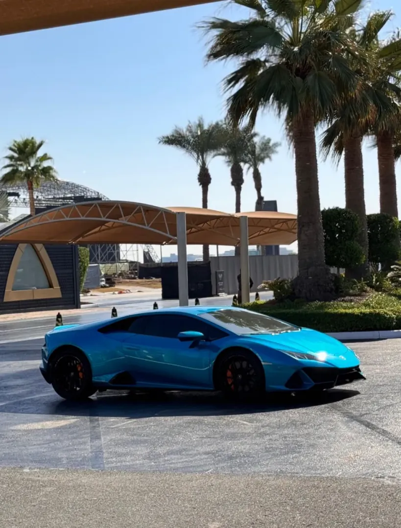 Lamborghini Evo Blue view 2