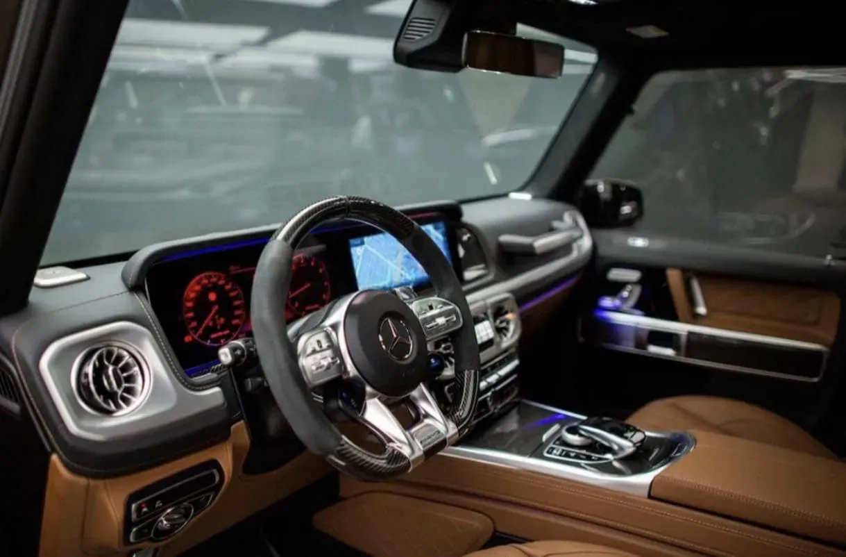 Mercedes G63  view 4